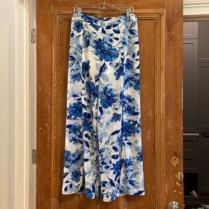 Lulu’s Blue and White Pants, size Large